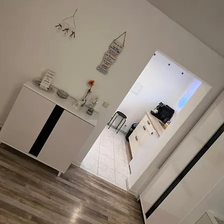 Apartment Beti 2 *